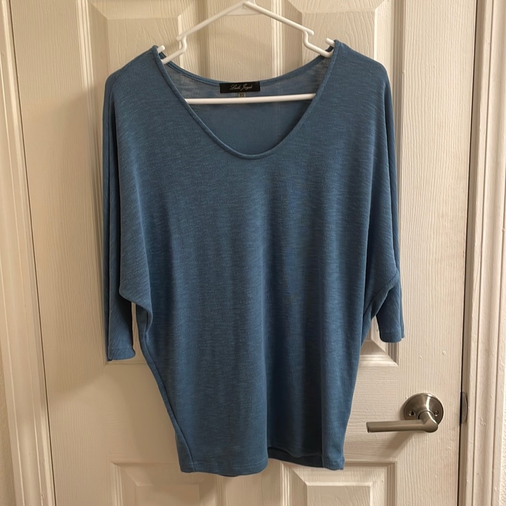 LAILA JAYDE Bowie 3/4 Sleeve Dolman Knit Top